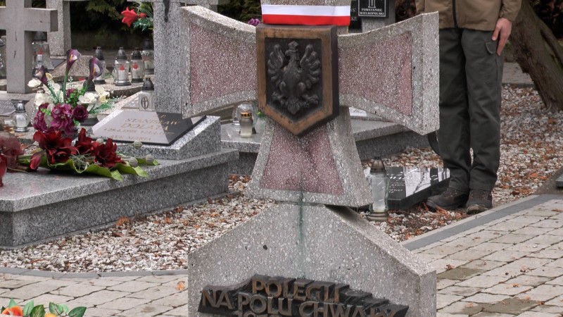 CHWAŁA BOHATEROM