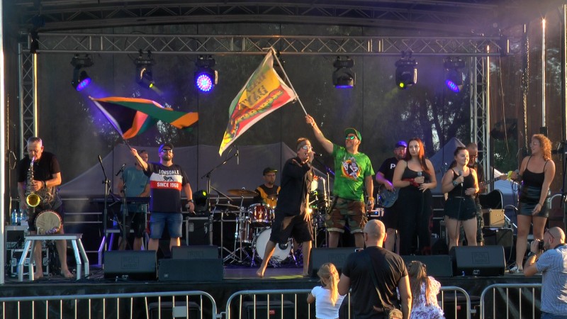 WAKACYJNY PRZYSTANEK Z GUN JAH
