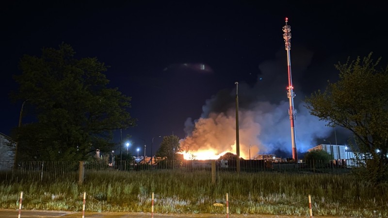 INFORMACJA KOMENDY MIEJSKIEJ PSP W POZNANIU DOTYCZĄCA POŻARU NA SKŁADOWISKU ODPADÓW 