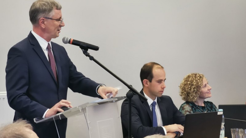 BURMISTRZ SWARZĘDZA Z ABSOLUTORIUM I WOTUM ZAUFANIA