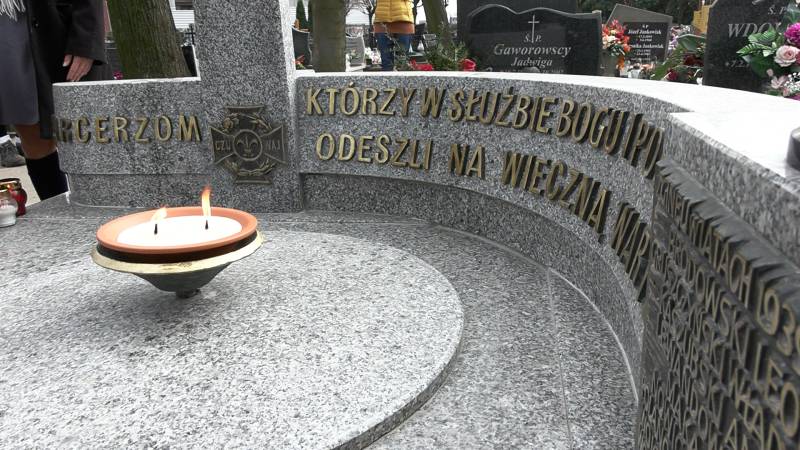 ODNOWIONY POMNIK HARCERZY