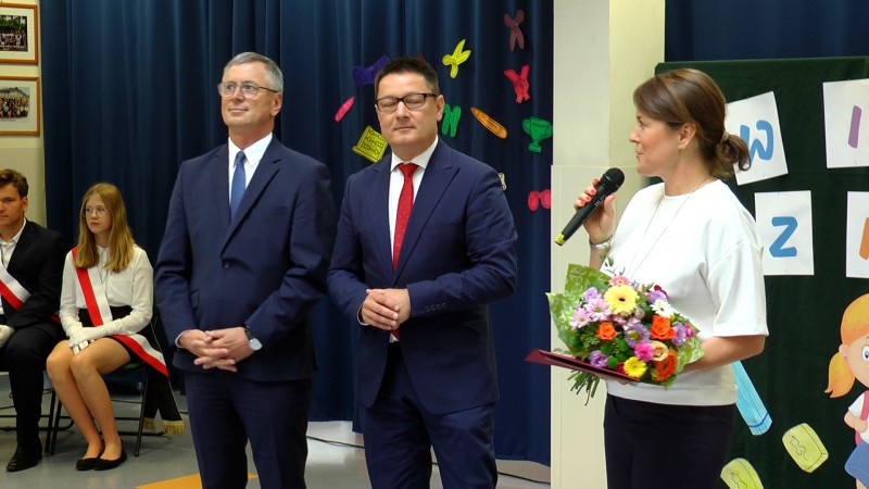 NOWA DYREKTOR W SP W PACZKOWIE
