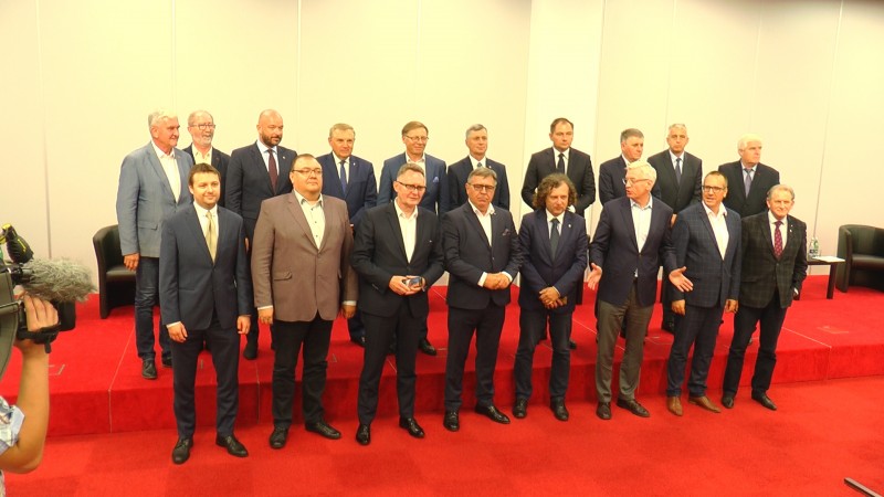 O PRZYSZŁOŚCI SAMORZĄDU I POLSKI