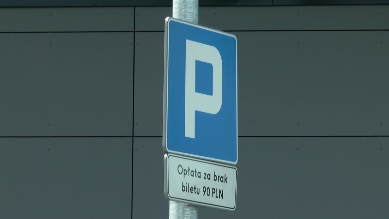 CO Z PARKINGKIEM NA OS. DZIAŁYŃSKIEGO